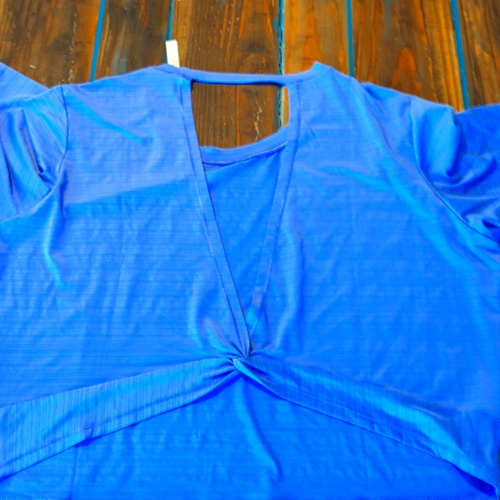 Workout Top - Picture 2 of 2